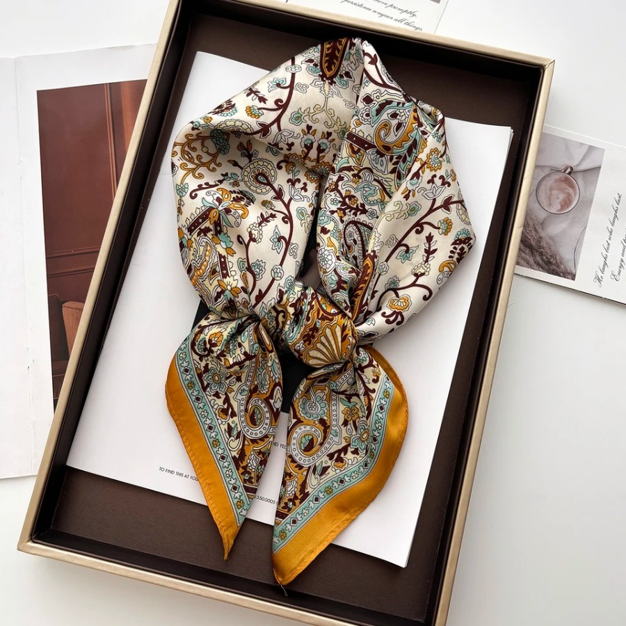 2025 Silk Shawl Square Scarf F - Bandana Cotton 评论和价格